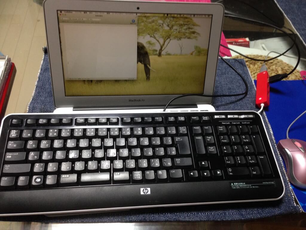 世界で一番カッコ悪いMacBook Airだと思います